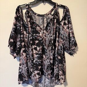 Harlowe & Graham Floral Off The Shoulder Top Size Medium Tie Front EUC